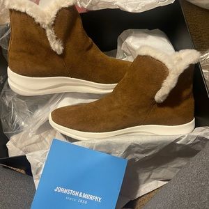 Johnston & Murphy Mollie boot brand new